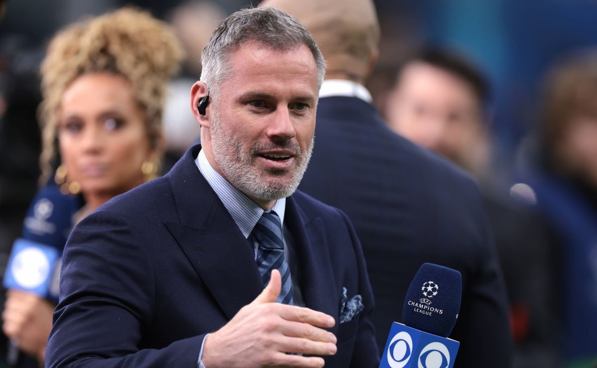 Jamie Carragher Urges Cbs To Renew His Contract 