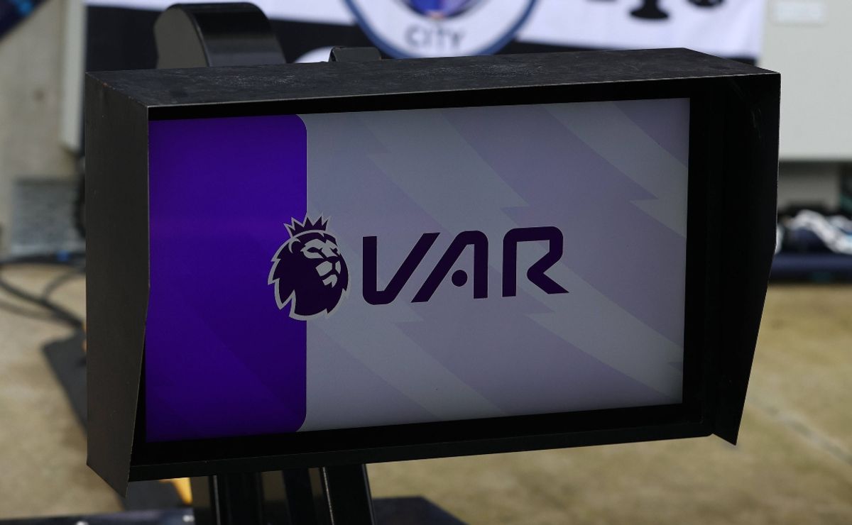 Premier League to improve VAR after clubs vote to keep technology