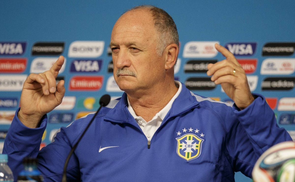 Brasil O ex-técnico do Chelsea, Luiz Felipe Scolari, anunciou sua aposentadoria.